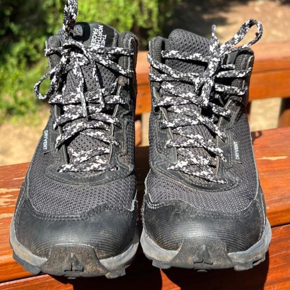 The North Face Youth 3 FastPack Hiker Mid TNF Black White Hiking Boots